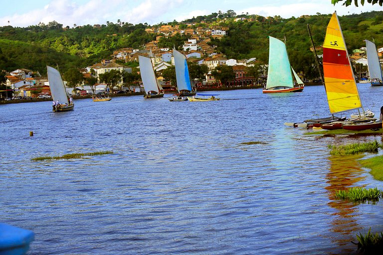 Conforto e bom gosto no Recôncavo da Bahia.